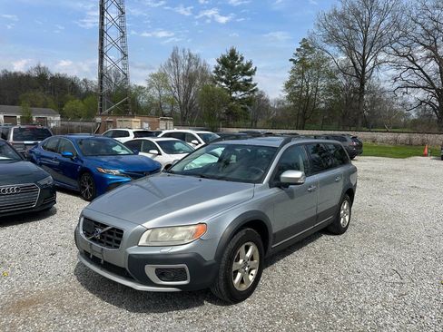 Used 2008 Volvo XC70 3.2 image 1