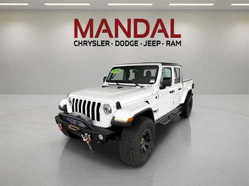 Used 2022 Jeep Gladiator Sport image 1