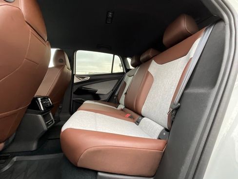 Used 2023 Volkswagen ID.4 Pro image 14