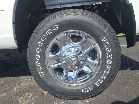 New 2026 RAM 2500 Tradesman w/ Chrome Appearance Group AWD/4WD image 32