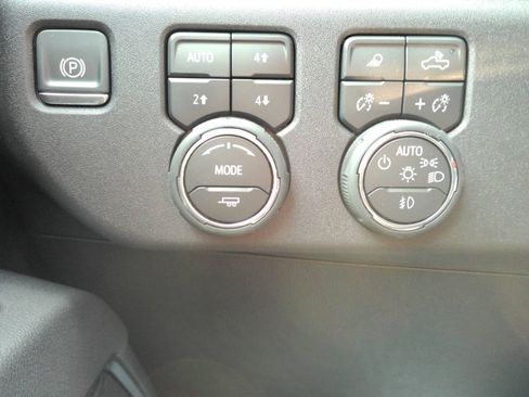 Used 2025 Chevrolet Silverado 1500 RST AWD/4WD image 22