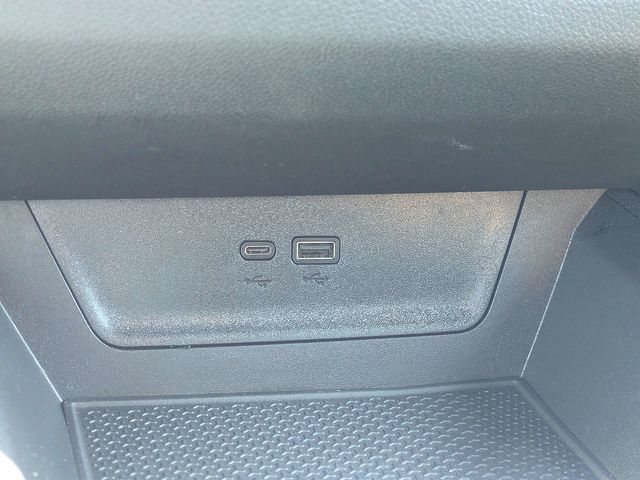Used 2025 Chevrolet Equinox LT FWD image 22