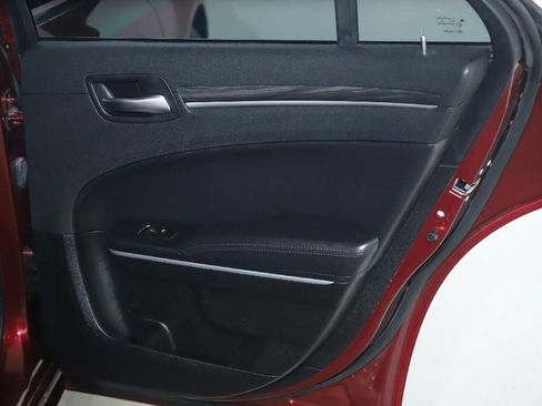 Used 2022 Chrysler 300 Touring w/ Sport Appearance Package image 29