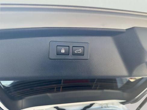 Used 2025 Subaru Outback Premium AWD/4WD image 28