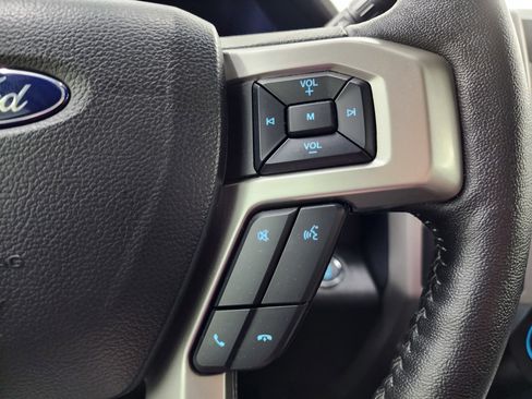 Used 2020 Ford F350 Lariat image 14