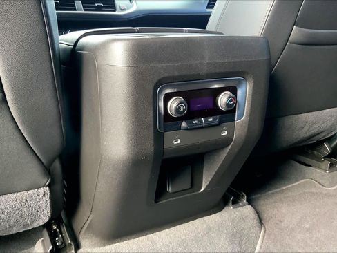 Used 2021 Chevrolet Tahoe Z71 image 36