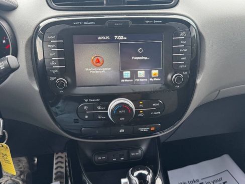 Used 2014 Kia Soul + w/ Audio Package FWD image 17