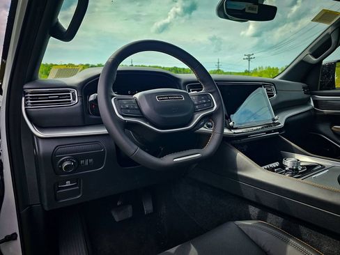 New 2026 Jeep Grand Wagoneer 4WD image 14