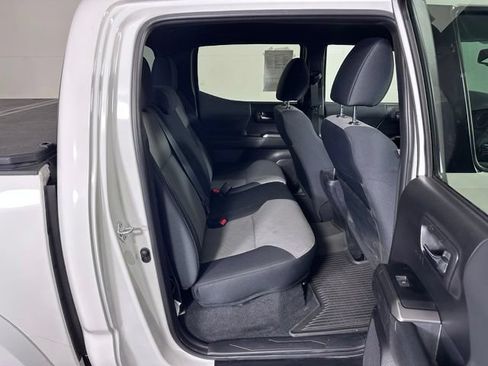 Used 2023 Toyota Tacoma TRD Sport w/ Black Out Package (TMS) AWD/4WD image 11