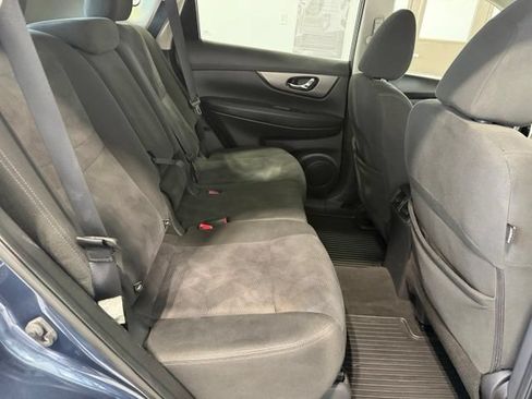 Used 2016 Nissan Rogue SV AWD/4WD image 25