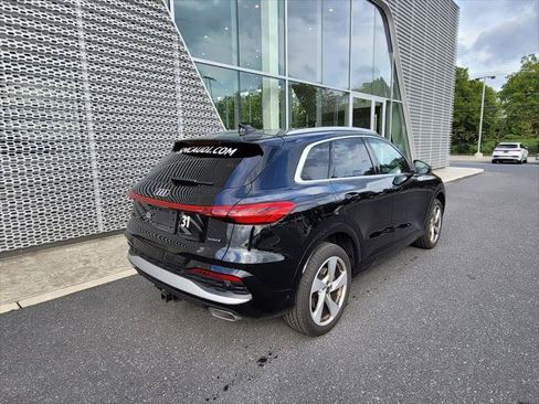 Used 2025 Audi Q5 Premium Plus w/ Premium Plus AWD/4WD image 4