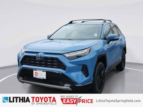 Certified 2022 Toyota RAV4 SE w/ Convenience Package AWD/4WD image 1