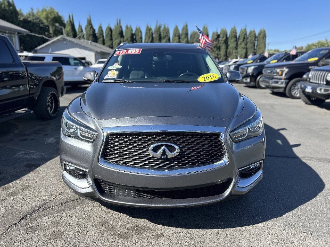 Used 2016 INFINITI QX60 FWD w/ Premium Plus Package image 2