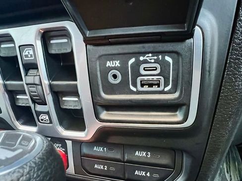 Used 2025 Jeep Wrangler Unlimited Sport S 4xe AWD/4WD image 26