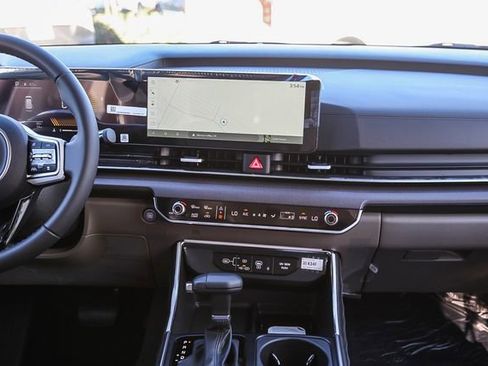 New 2026 Kia Carnival EX FWD image 15