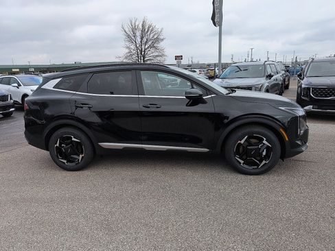 New 2026 Kia Sportage EX image 2