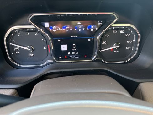 Used 2021 GMC Yukon Denali AWD/4WD image 3