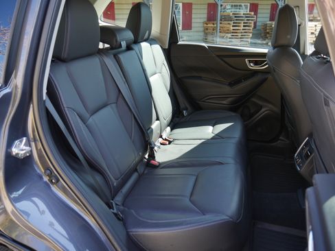 Used 2023 Subaru Forester Touring image 31