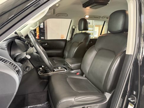 Used 2022 Nissan Armada SV w/ SV Appearance Package AWD/4WD image 10