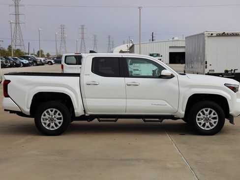 New 2026 Toyota Tacoma SR5 image 4