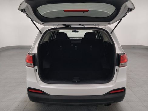 Used 2018 Kia Sorento FWD image 29
