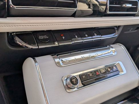 New 2026 Lincoln Aviator Reserve AWD/4WD image 18