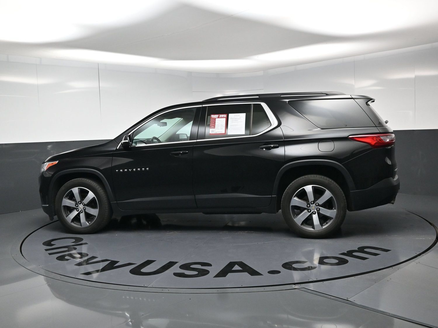 Used 2019 Chevrolet Traverse LT w/ LT Premium Package AWD/4WD image 6