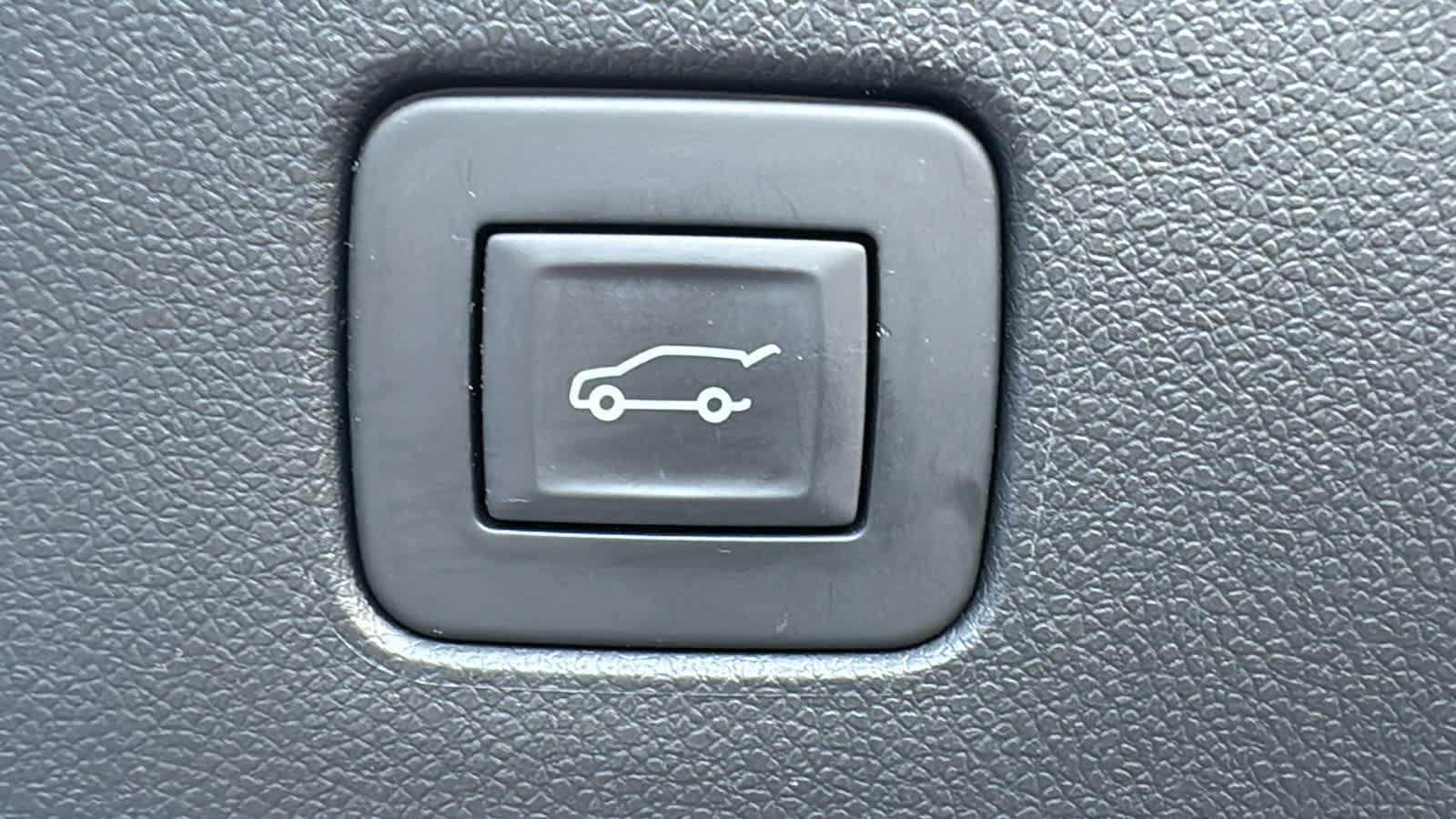 Certified 2024 Buick Envista Sport Touring w/ Convenience I Package FWD image 31