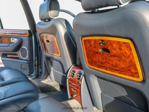 Used 2006 Bentley Arnage R image 32