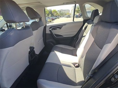 Used 2023 Toyota RAV4 XLE image 9