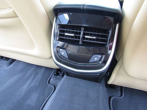 Used 2013 Cadillac XTS Luxury w/ Driver Awareness Package FWD image 22