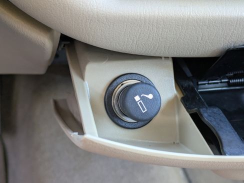 Used 2004 Chevrolet Impala w/ Preferred Equipment Group image 26