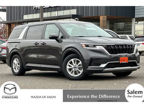 Used 2024 Kia Carnival LX image 1