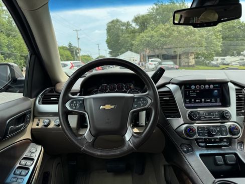 Used 2016 Chevrolet Suburban LT AWD/4WD image 23