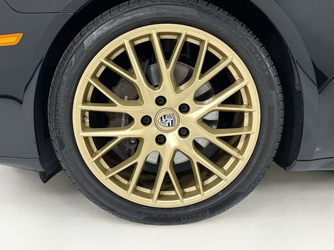 Certified 2023 Porsche Panamera Platinum Edition image 36