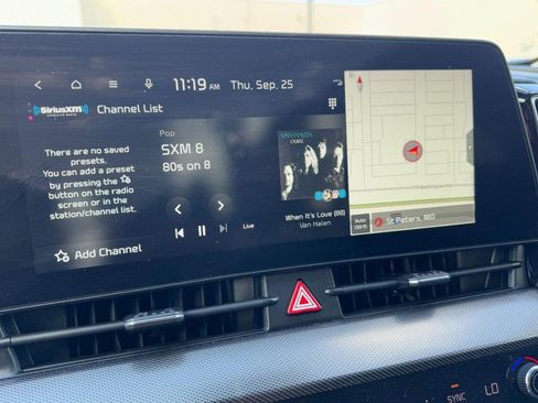 Used 2024 Kia Sportage SX image 16