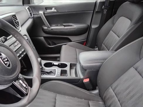 Used 2021 Kia Sportage LX image 8