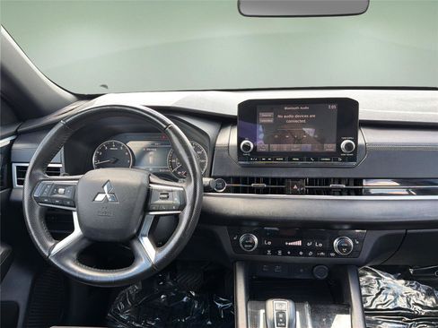 Used 2022 Mitsubishi Outlander SEL Black Edition AWD/4WD image 9