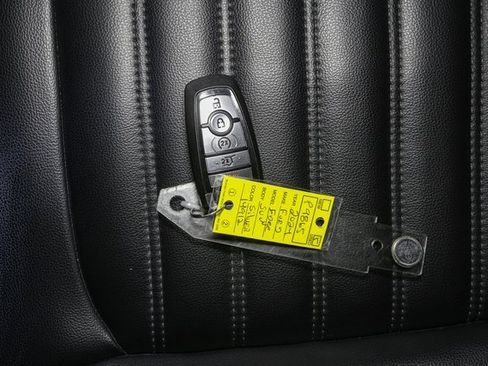 Used 2024 Ford Edge SEL w/ Convenience Package image 38