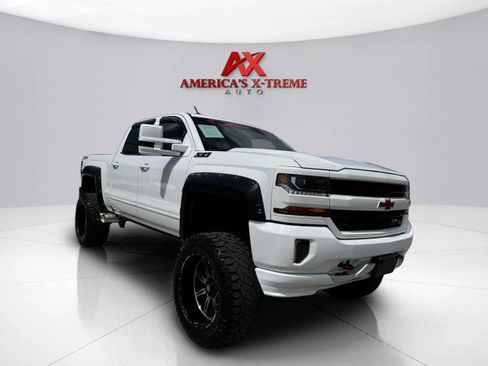 Used 2018 Chevrolet Silverado 1500 LT w/ Texas Edition image 7