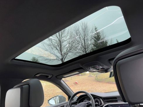 Used 2023 Audi A6 Premium Plus w/ Premium Plus Package image 11