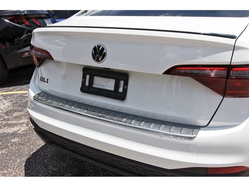 Used 2024 Volkswagen Jetta GLI 40th Anniversary Edition FWD image 5