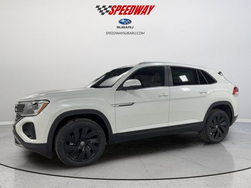 New 2026 Volkswagen Atlas Cross Sport SE AWD/4WD image 4