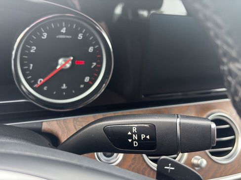 Used 2017 Mercedes-Benz E 400 4MATIC Wagon image 16