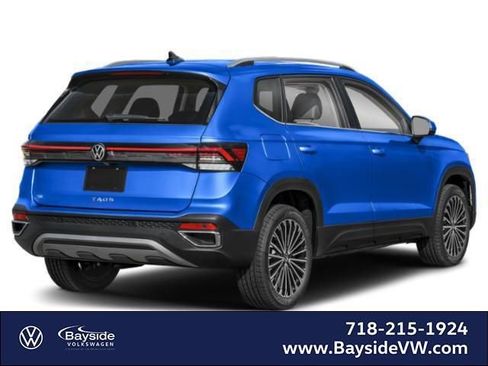 New 2026 Volkswagen Taos SE AWD/4WD image 2