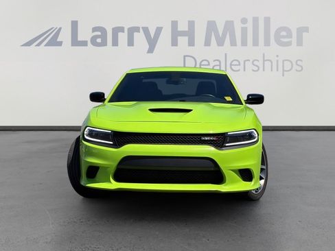 Used 2023 Dodge Charger R/T w/ Navigation & Travel Group RWD image 4