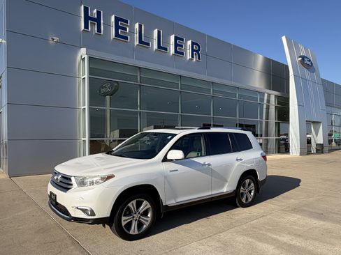Used 2013 Toyota Highlander Limited AWD/4WD image 3