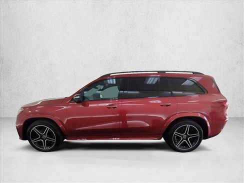 Used 2024 Mercedes-Benz GLS 450 4MATIC image 9