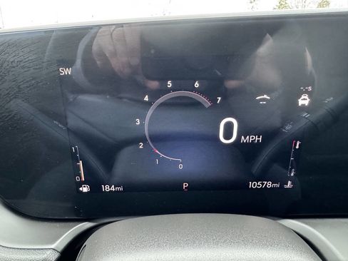 Used 2025 Buick Encore GX Avenir w/ Avenir Technology Package image 18