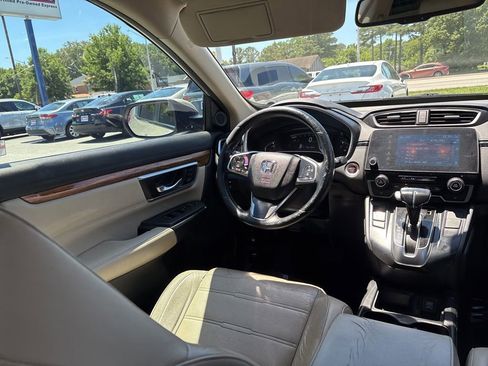 Used 2017 Honda CR-V Touring image 8